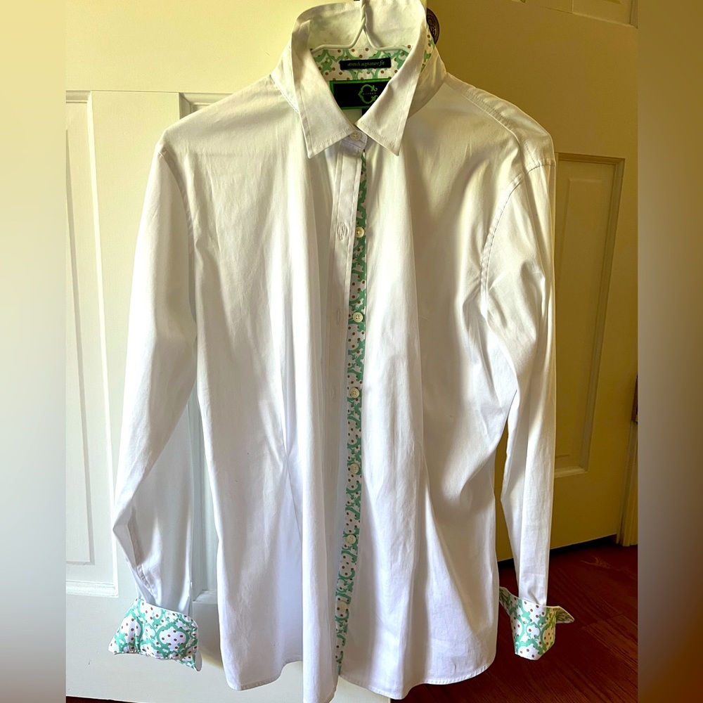 C wonder blouse white with gorge trim inside cuffs and collar and placket. NWOT